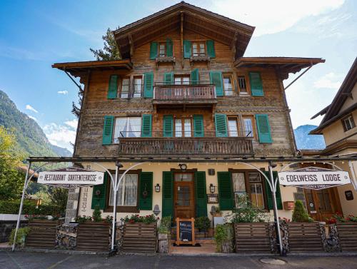 Edificio en el que se encuentra el lodge