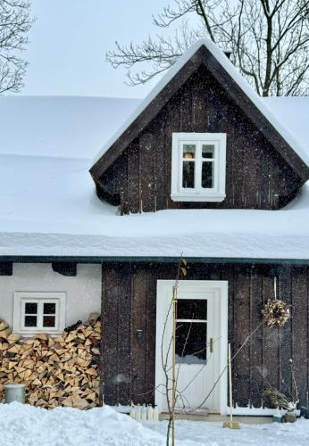 Chaloupka Dvě Sestry