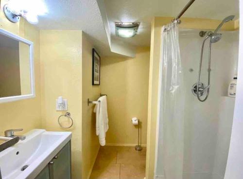 ST1B Convenient Villa Seattle downtown closeby_3