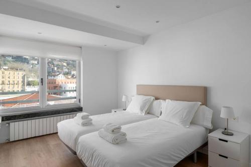 Bright apartment with A/C, parking optional