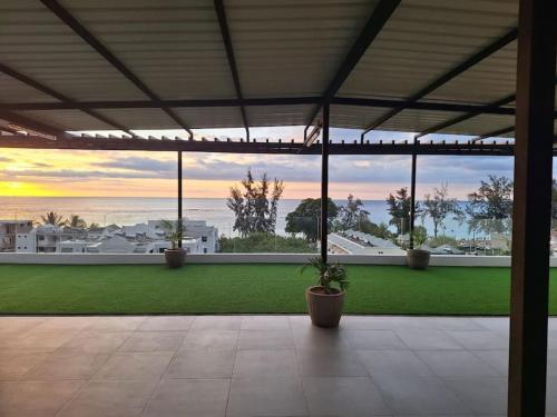 A Haven of Luxury by the Sea