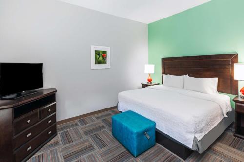 TV a/nebo společenská místnost v ubytování Hampton Inn Miami, Oklahoma