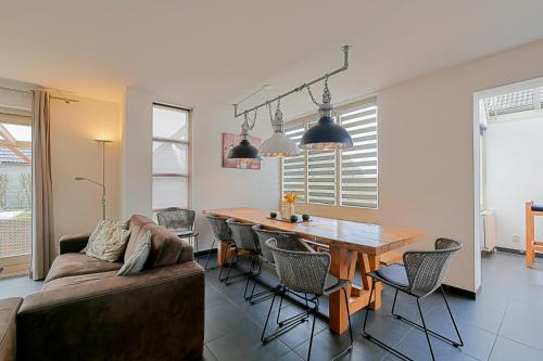 Χώρος καθιστικού στο Villa Mooy met sauna - Landal park Ooghduyne Julianadorp aan Zee