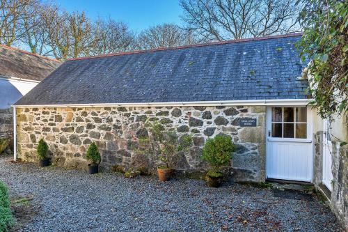 Finest Retreats - Swallows at St Keverne