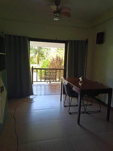 Balkón nebo terasa v ubytování Private Beachfront Villa in Siargao