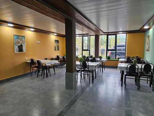 Εστιατόριο ή άλλο μέρος για φαγητό στο Bahra Hotel