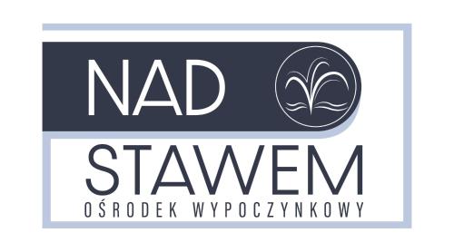 ein Logo für den Nachnamen in der Unterkunft Ośrodek Wypoczynkowy Nad Stawem in Kudowa-Zdrój