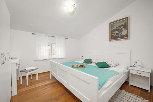 Villa Laura in Medulin for 8 persons only 1.5 km from the beach