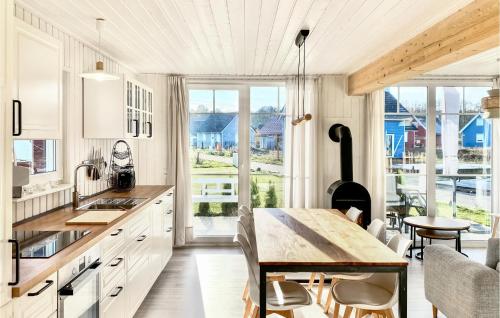 Η κουζίνα ή μικρή κουζίνα στο Stunning Home In Wandlitz With Kitchen