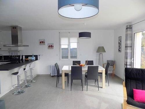 Photo de la galerie de l'établissement Saint Palais sur Mer - MAISON RECENTE TRES SYMPA - proche GOLF, à Puyraveau