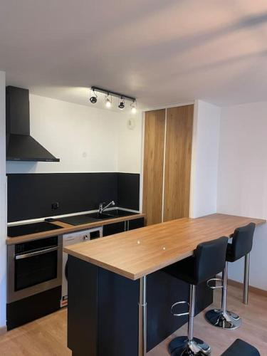 Photo de la galerie de l'établissement Appartement calme et jardin proche Stade de France, à Montmagny