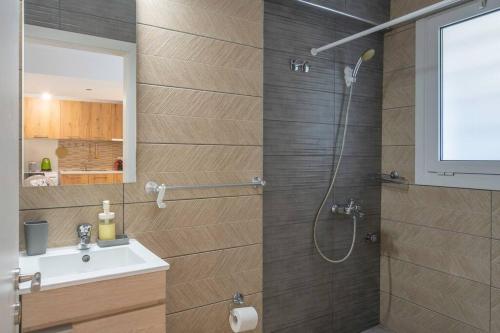 Renovated and cozy apartment close to metro