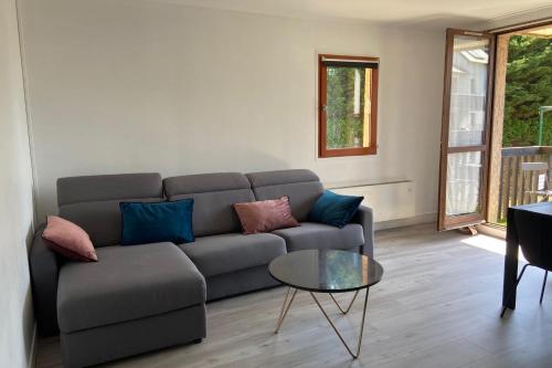 Spacious T3 with balcony - close to town center