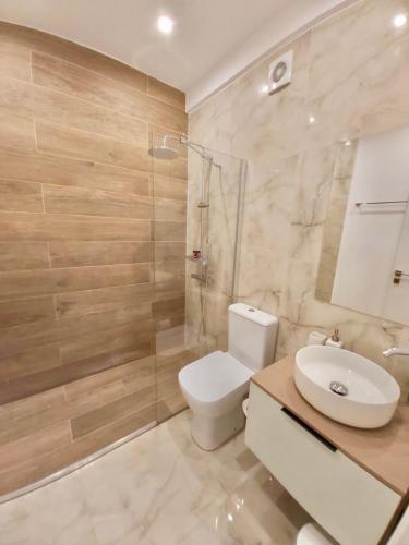 Et badeværelse på Real City Suites Syntagma