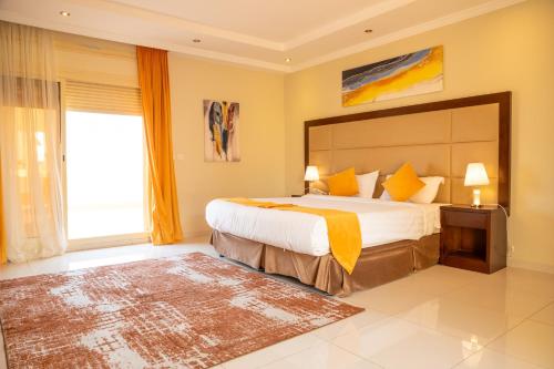 Postel nebo postele na pokoji v ubytování سويت ابحر سكن خاص SUITE OBHUR private accommodation