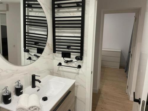 U2 Apartamento cerca de Metro