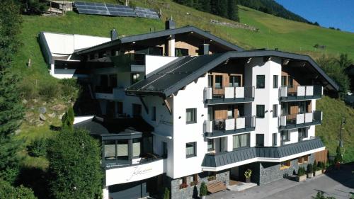 Kép Appartements Kardona szállásáról Ischglben a galériában