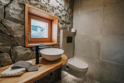 Koča Žafran - Velika planina tesisinde bir banyo