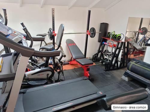 Fitness centrum a/nebo fitness zařízení v ubytování Apartaestudio en Envigado