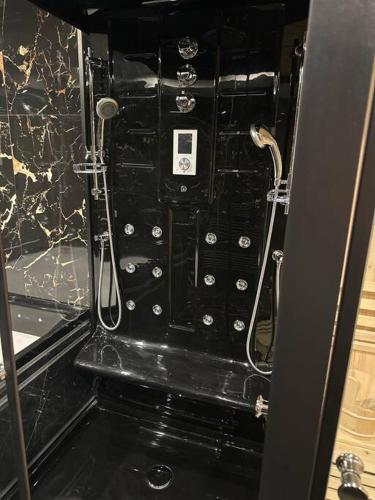 Photo de la galerie de l'établissement The Black House, à Villeurbanne