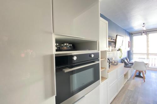 Photo de la galerie de l'établissement Bright studio with magnificent mountain view, à Saint-Étienne-en-Dévoluy