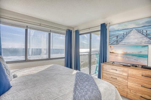 Oceanfront 3br/2ba Dog Friendly photo 8