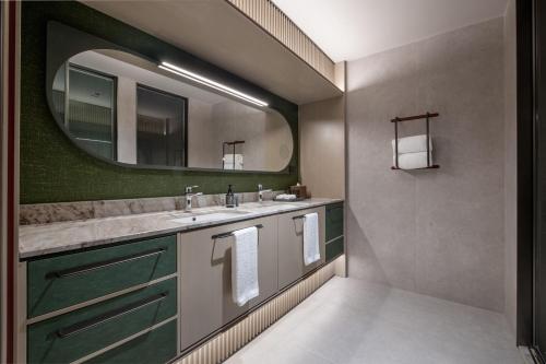 Una cocina o cocineta en Intercity Shenzhen Futian Huanggang with Free Mini Bar