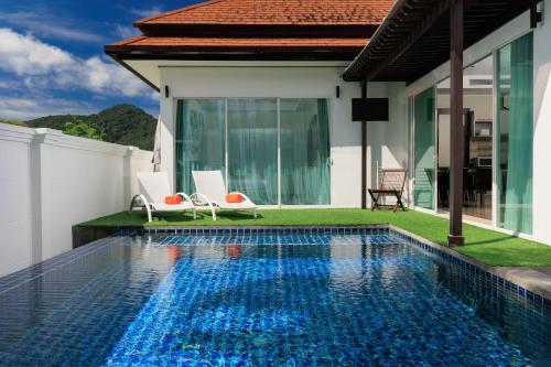 Bazén v ubytování Cozy villa for family near beach - Paradise #24 nebo v jeho okolí