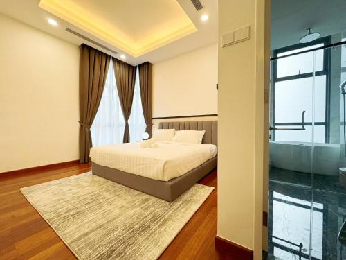 Postel nebo postele na pokoji v ubytování Royce KLCC Kuala Lumpur City Centre by Dormeo Destinations