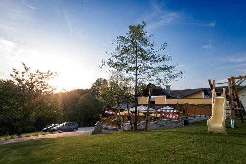 Fotografia z galérie ubytovania Gasthof-Pension Silvia v destinácii Haibach ob der Donau