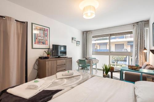 Studio Massenet Five stars holiday house