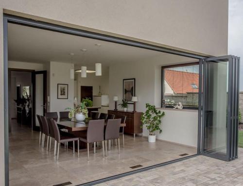 Luxury villa near Prague with pool and tennis court