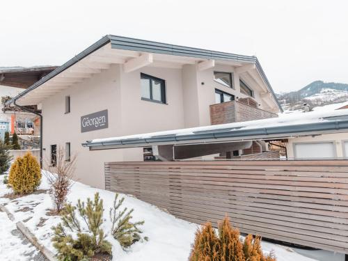 Apartment Das Georgen- Kitzsteinhorn by Interhome