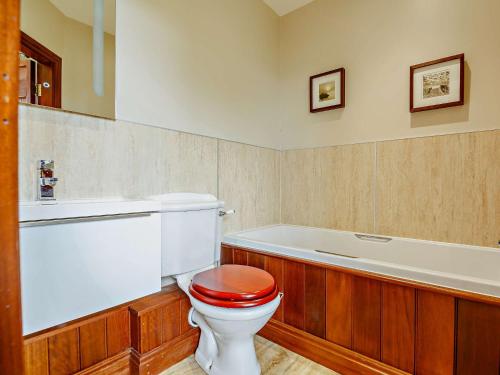 Et badeværelse på 2 Bed in Barmouth 89438