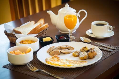 Еда / где поесть недалеко от курортного отеля