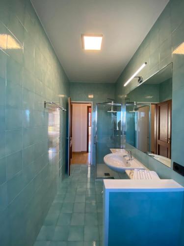 Ένα μπάνιο στο Ca' Beuys In The Kitchen Apartment