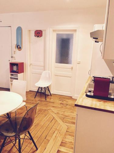 Photo de la galerie de l'établissement Appartement Paris Ouest Chambre, à Levallois-Perret