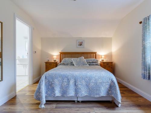 Ліжко або ліжка в номері 2 Bed in Truro LROSE