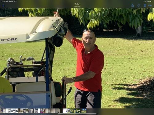 Επισκέπτες που μένουν στο Sunshine Coast retreat your own private golf course