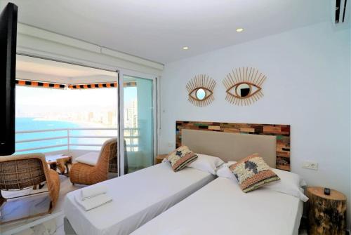 Gallery image of Luxurious 2-bedroom apt with stunning views, 1st line on Levante Beach, Benidorm in Benidorm