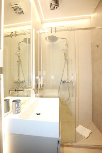 Ένα μπάνιο στο Unique Luxury Stay