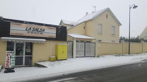 Το κτήριο όπου στεγάζεται  το bed & breakfast