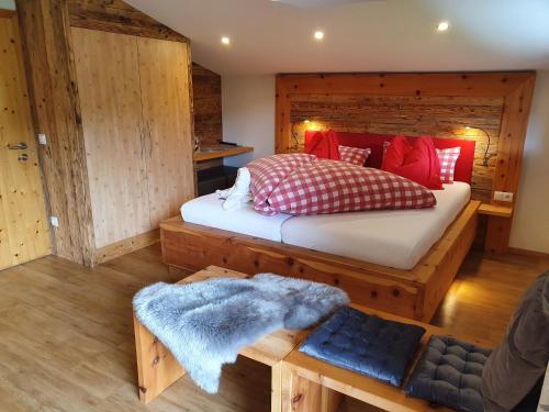 Postel nebo postele na pokoji v ubytování Boutique Hotel Alpenhof