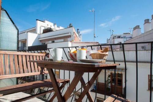 Menjar a l'apartament o a prop