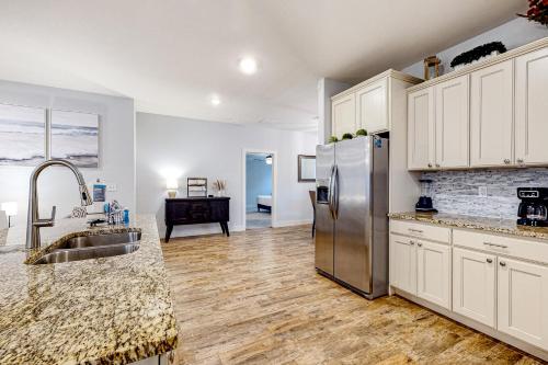 Dapur atau dapur kecil di RNR: Residential Navarre Retreat