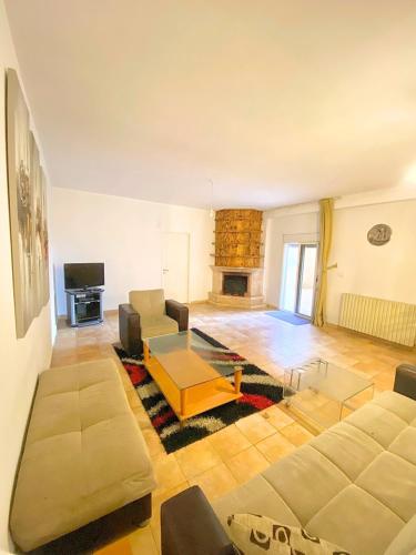 Blizzard View Chalet 2Bedroom Terrace Hideout – Photos 3