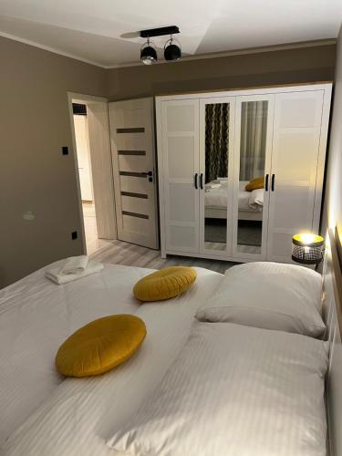 Postel nebo postele na pokoji v ubytování Apartament CITY Ustroń