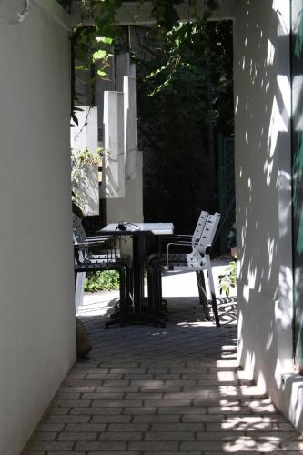 Fotografie z fotogalerie ubytování Hotel Dauphin v destinaci Puteaux