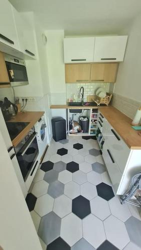 Photo de la galerie de l'établissement Appartement Cosy, à Colombes