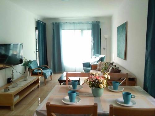 Lovely apartment Mira with pool